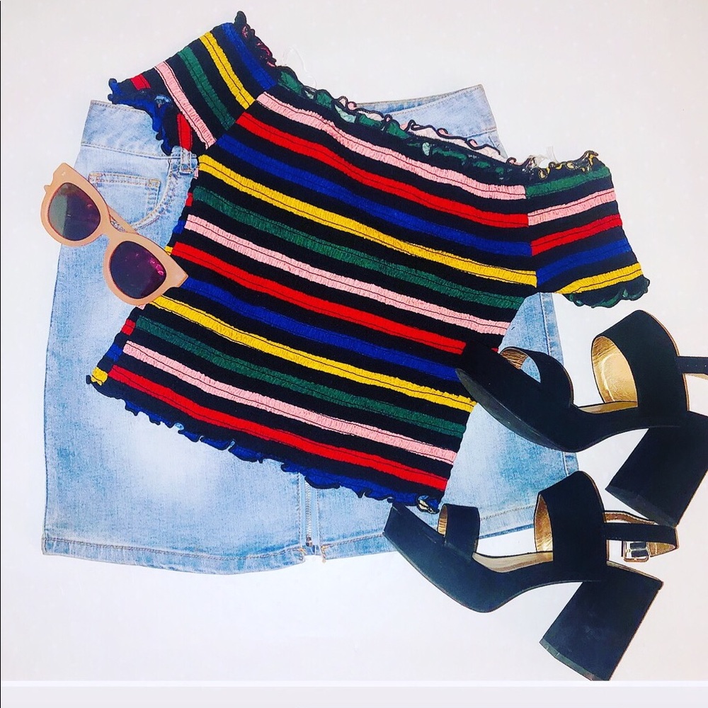 Moving Sale ⭐️ The Rylee Top with stripes - Picture 6 of 7